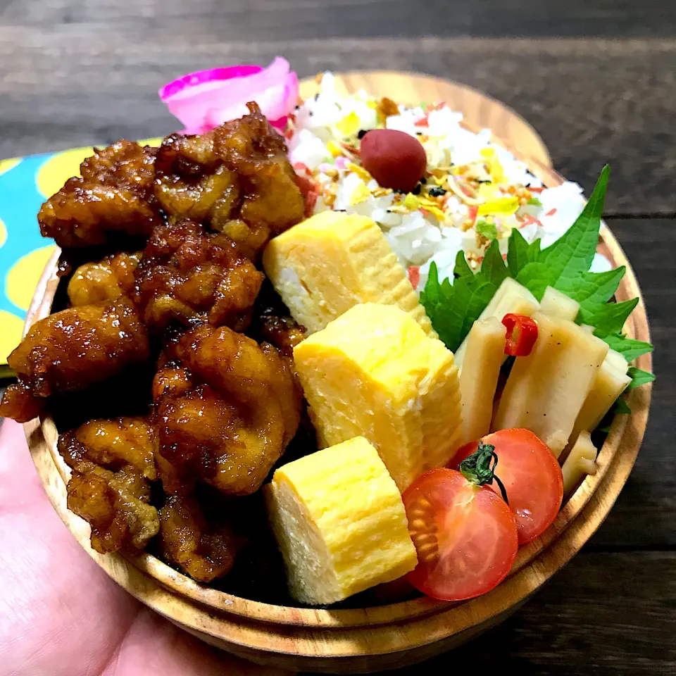 カリカリ豚こま生姜焼き弁当|mihooobuuさん