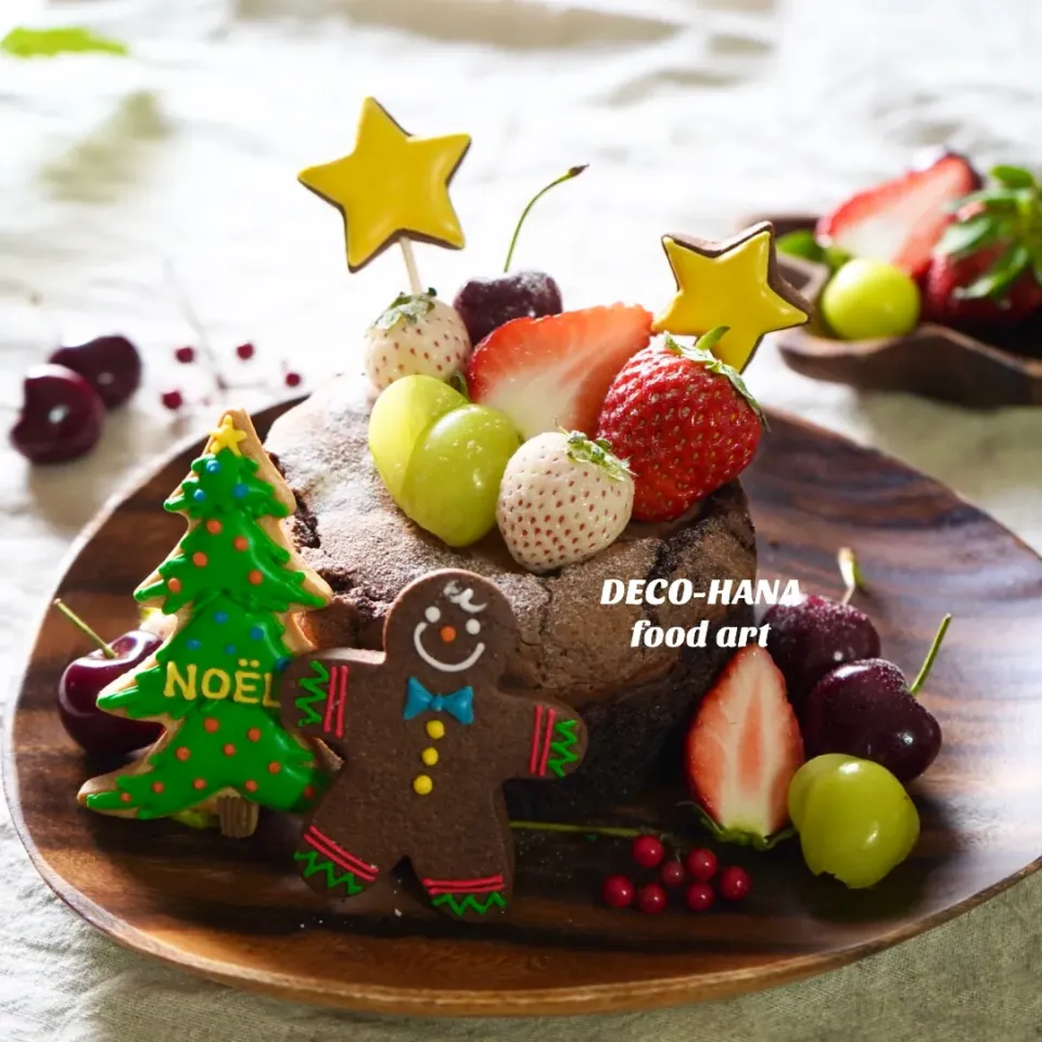 ガトーショコラとアイシングクッキーのクリスマスケーキ|さとみ (satomi_foodart)さん