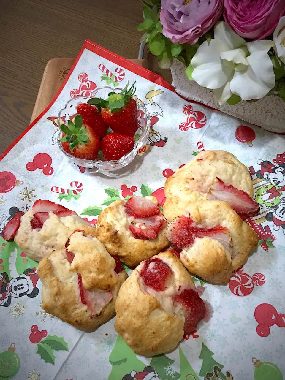 みずほさんの料理 フレッシュいちごとホワイトチョコのスコーン|いっちゃんさん