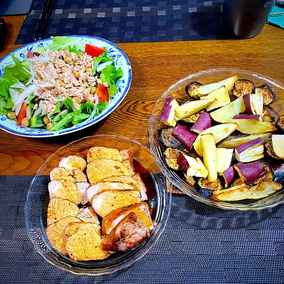 ローストポーク、焼き野菜、ツナサラダ|yakinasuさん