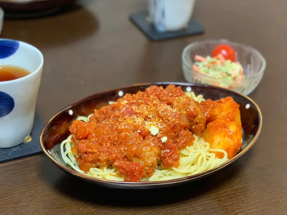 🌸 ミートボールのトマト煮パスタ 🌸|たんちゃんさん