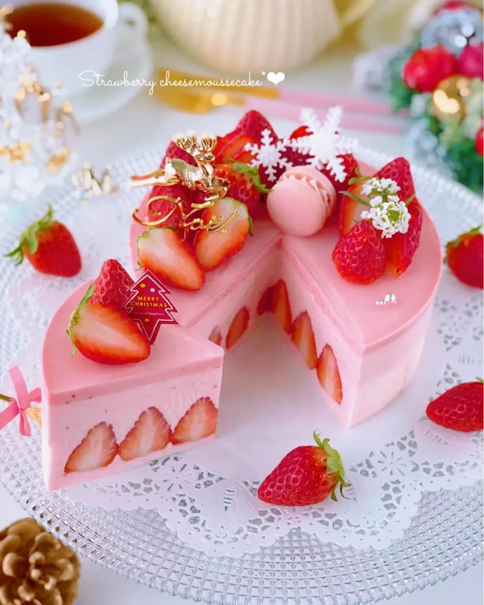 いちご感たっぷりチーズムースケーキ🍓|もえさん