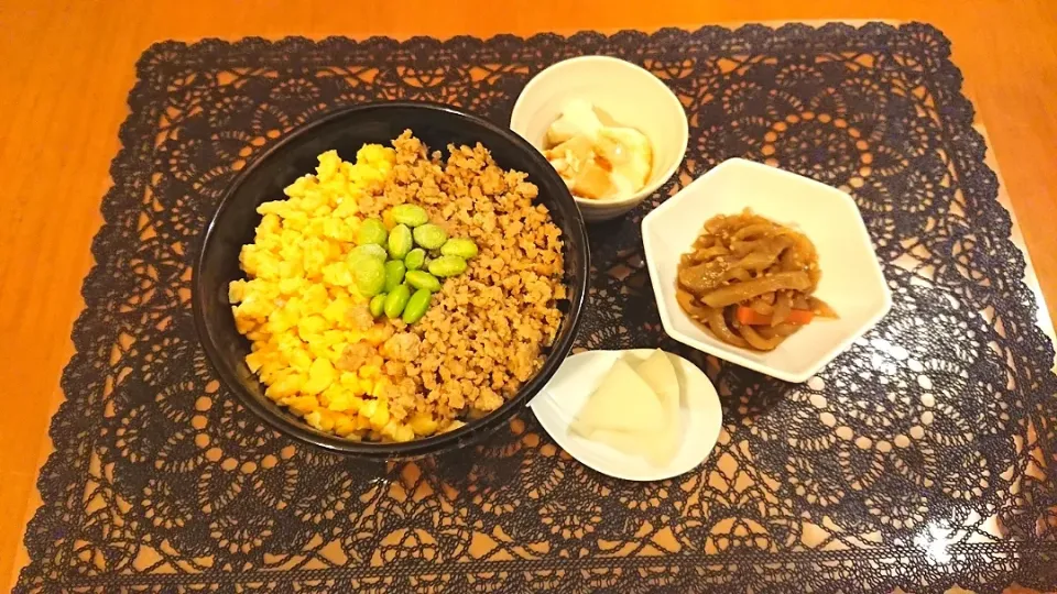 ☆そぼろ丼
☆おぼろ豆腐
☆ヤーコンのきんぴら
☆糖しぼり大根🍻|chikakoさん