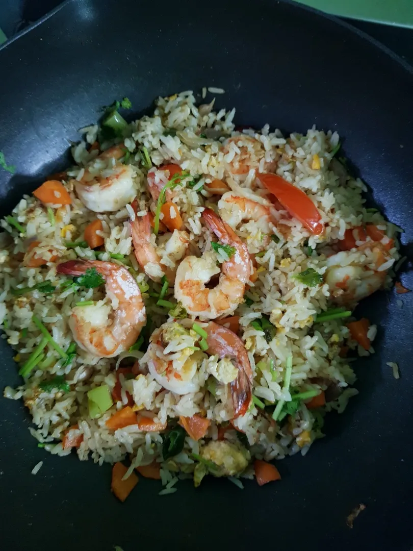 Snapdishの料理写真:thai fried rice with shrimps|patcookingfeverパットさん