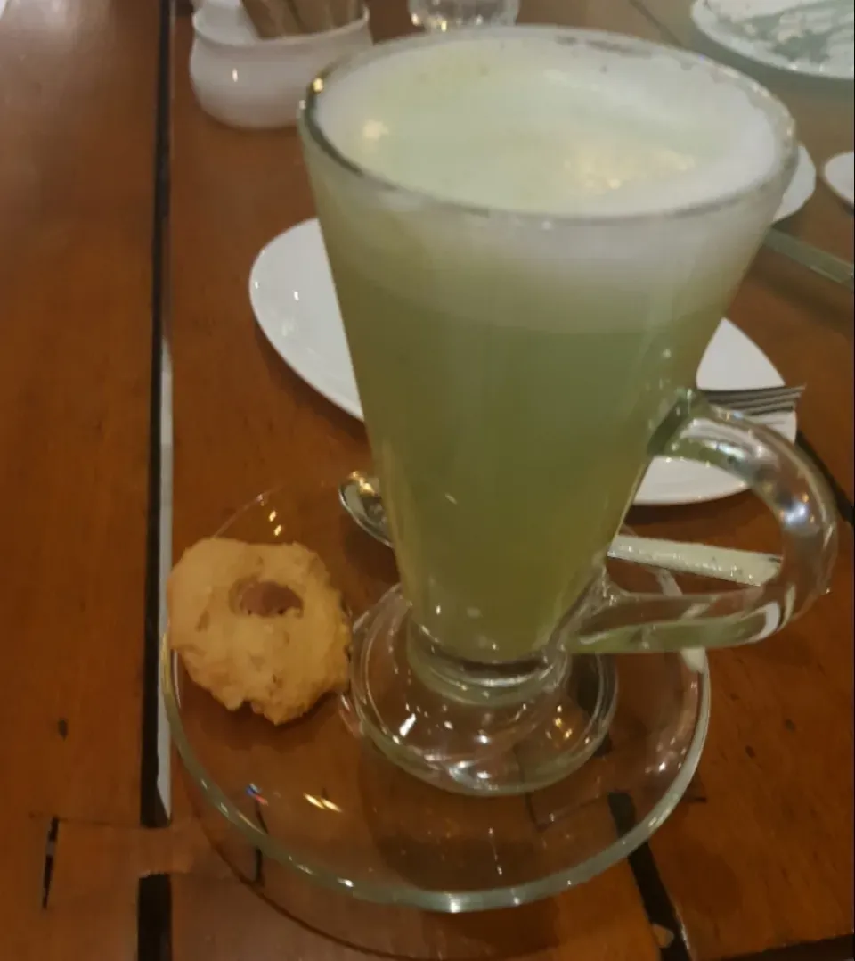 hot green tea latte|patcookingfeverパットさん