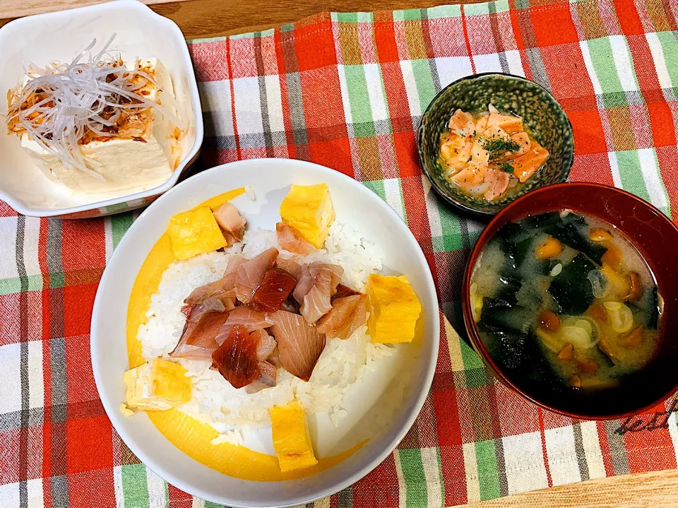 ブリちらし丼でお夕飯|renharuruさん