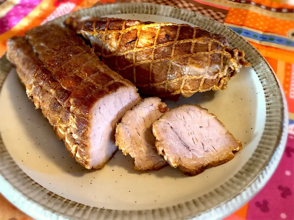 Snapdishの料理写真:初めての投稿は焼き豚🎶|まゆさん