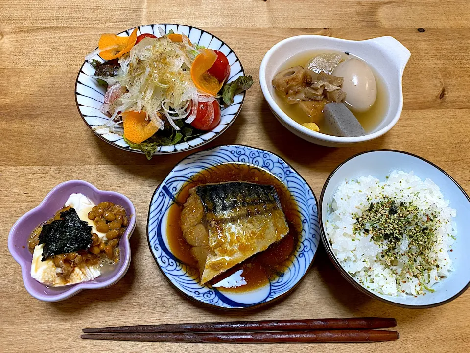 Snapdishの料理写真:サバのみぞれ煮定食|かおちゃんさん