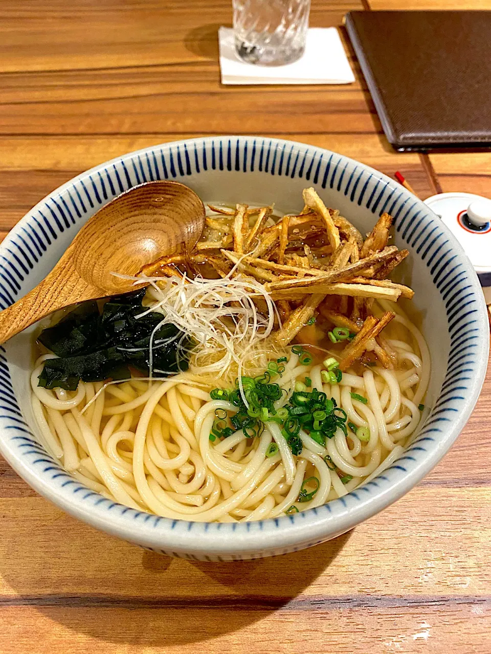 Snapdishの料理写真:五島うどん　ごぼう天|流線形さん