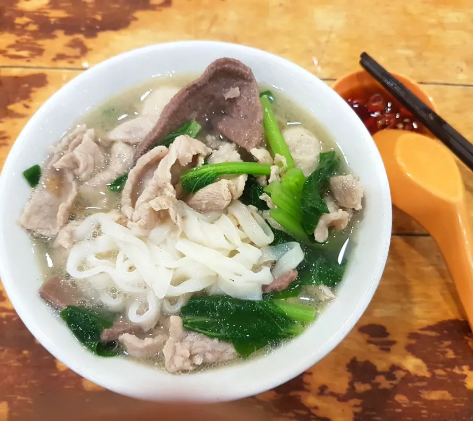 Snapdishの料理写真:Malaysia Kueh teow soup 😘😘|🌷lynnlicious🌷さん