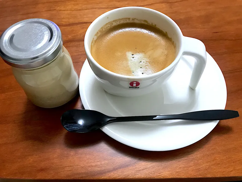 Snapdishの料理写真:マロンプリンでコーヒーブレイク☕️|なお🅿️さん