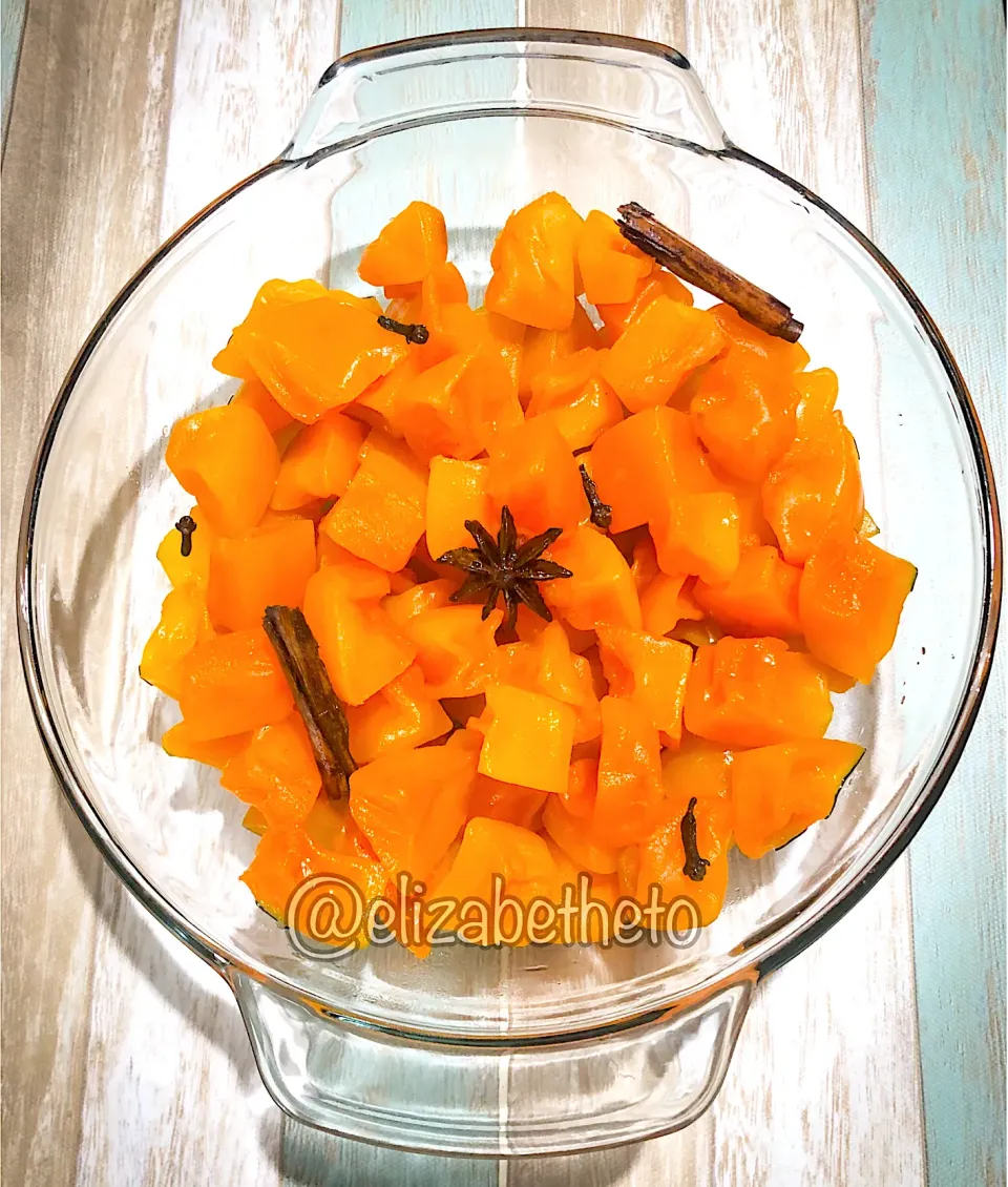 Snapdishの料理写真:Cubes of pumpkin dessert|Elizabeth Etoさん