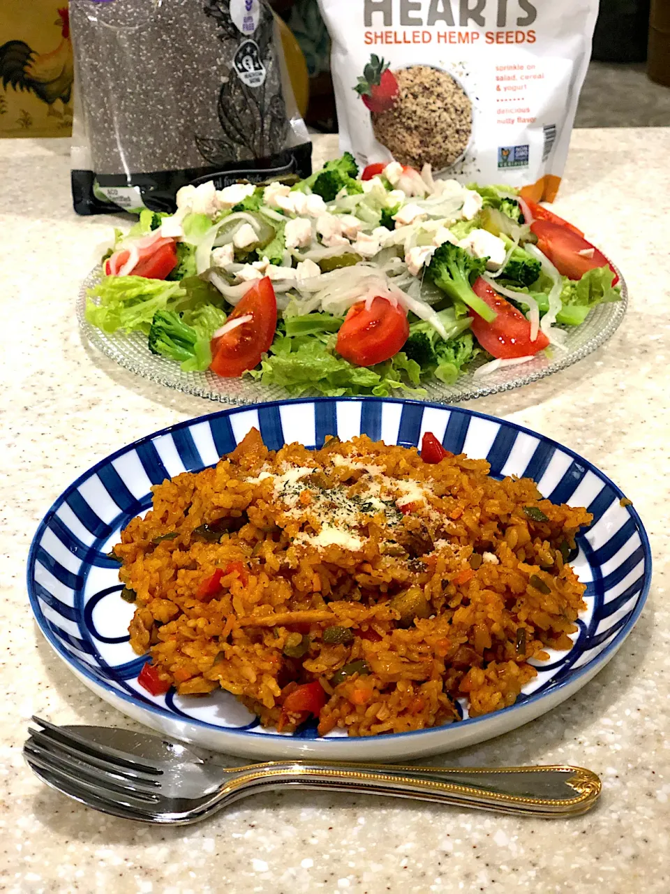 メキシカンピラフ🥄！筋肉モリモリサラダ🥗！|Mayumiさん