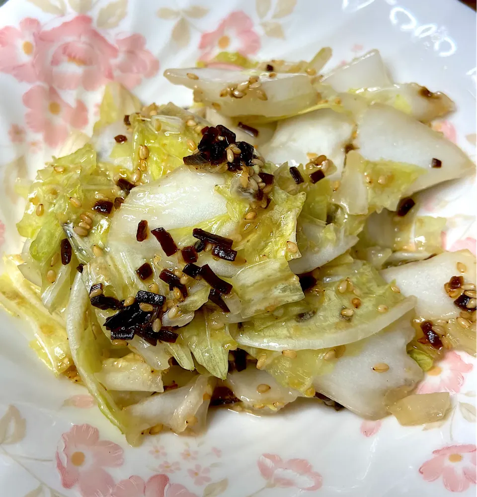 Snapdishの料理写真:おかちさんの料理 白菜の塩昆布わさび和え🍀|Makokoさん