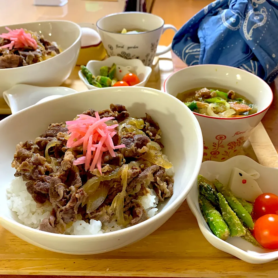 Snapdishの料理写真:牛丼|てんさん