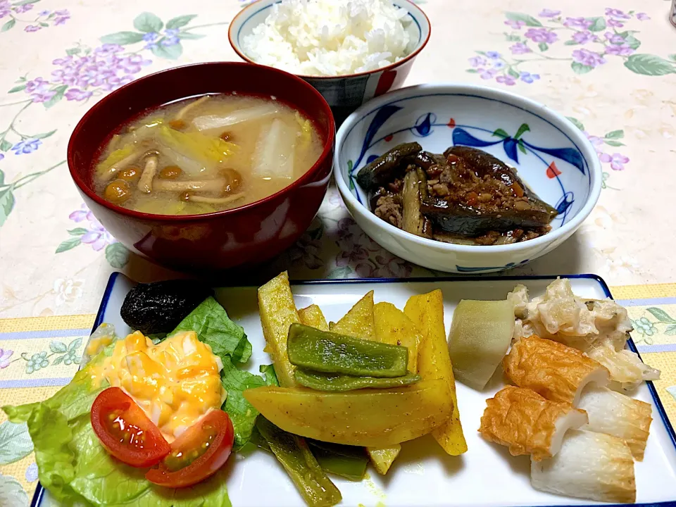 朝ごはん、茄子炒め、じゃがいもカレー炒め|Isimura Hidekiさん