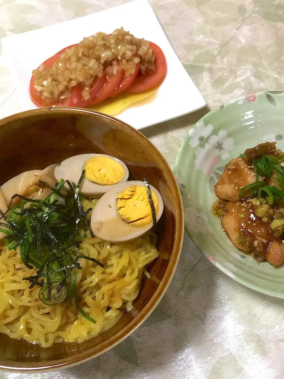 釜玉ラーメンと油淋鶏と冷やしトマト|まっさんさん