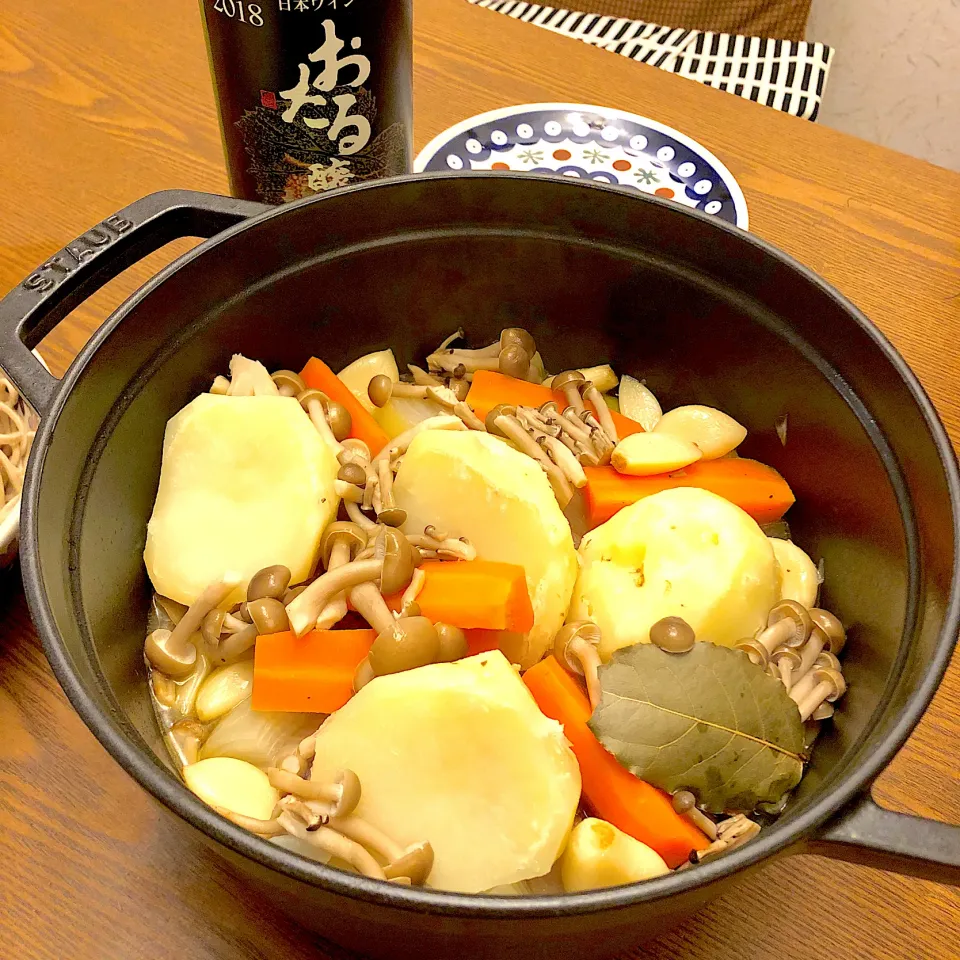 ストウブで鳥ももと野菜の蒸し焼き|マミさん