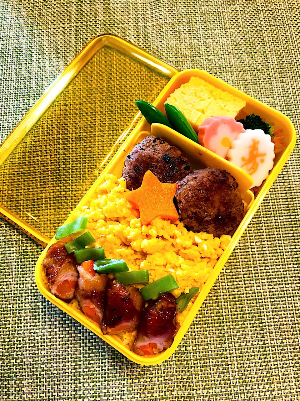 Snapdishの料理写真:お正月🎍ハンバーグのお弁当|＊ayabianさん