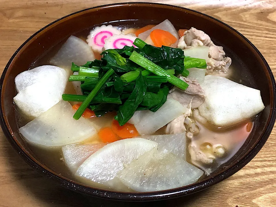 今日の夕食 ☆マルちゃんお鍋にポンで簡単お雑煮|まぁたんさん