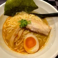 Snapdishの料理写真:海老塩ラーメン|まさたろーさん