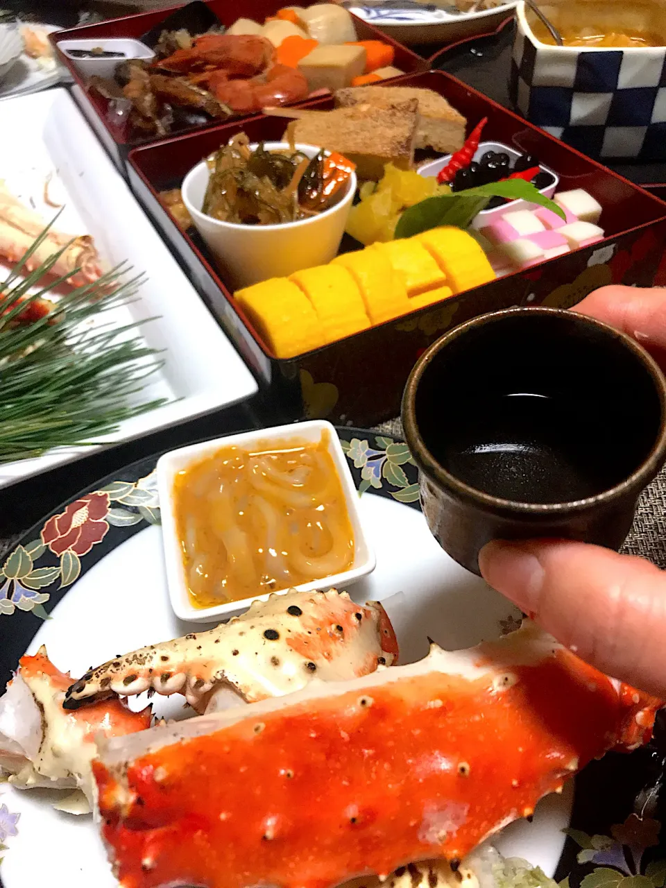 いかの塩辛 タラバ蟹で一杯🍶|シュトママさん