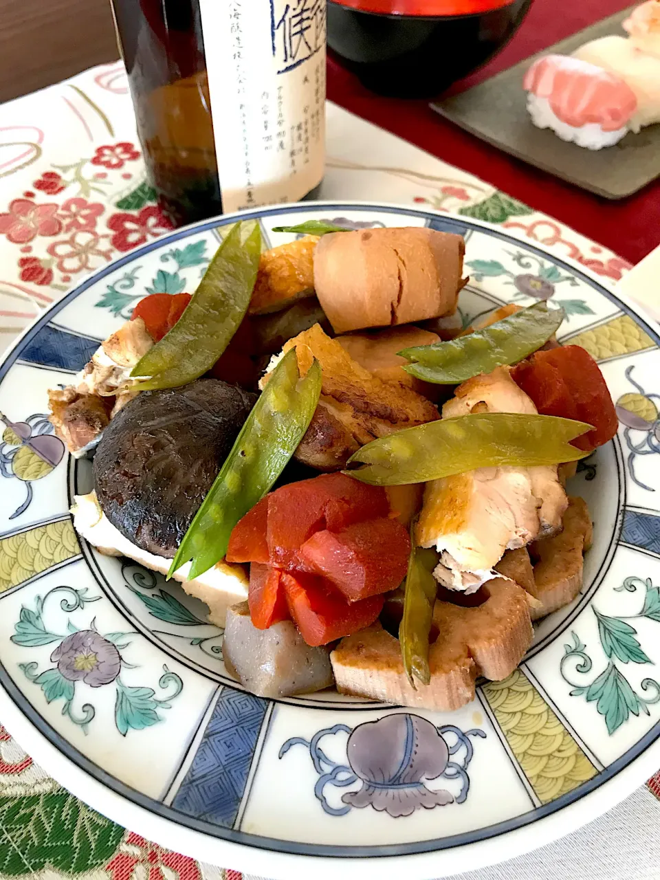 恒例のお煮しめ　鶏もも肉かぶせ|カピバラおやじさん