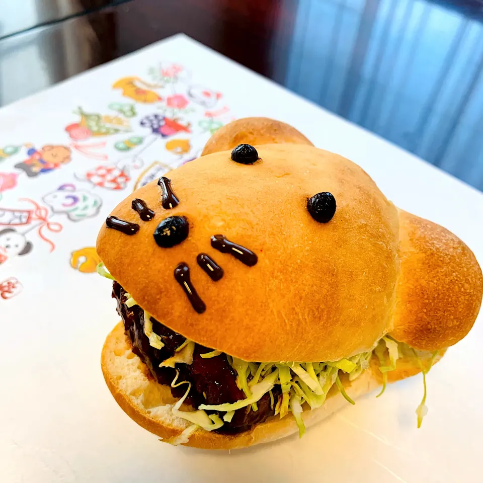 干支のねずみハンバーガー🍔|いちごさん