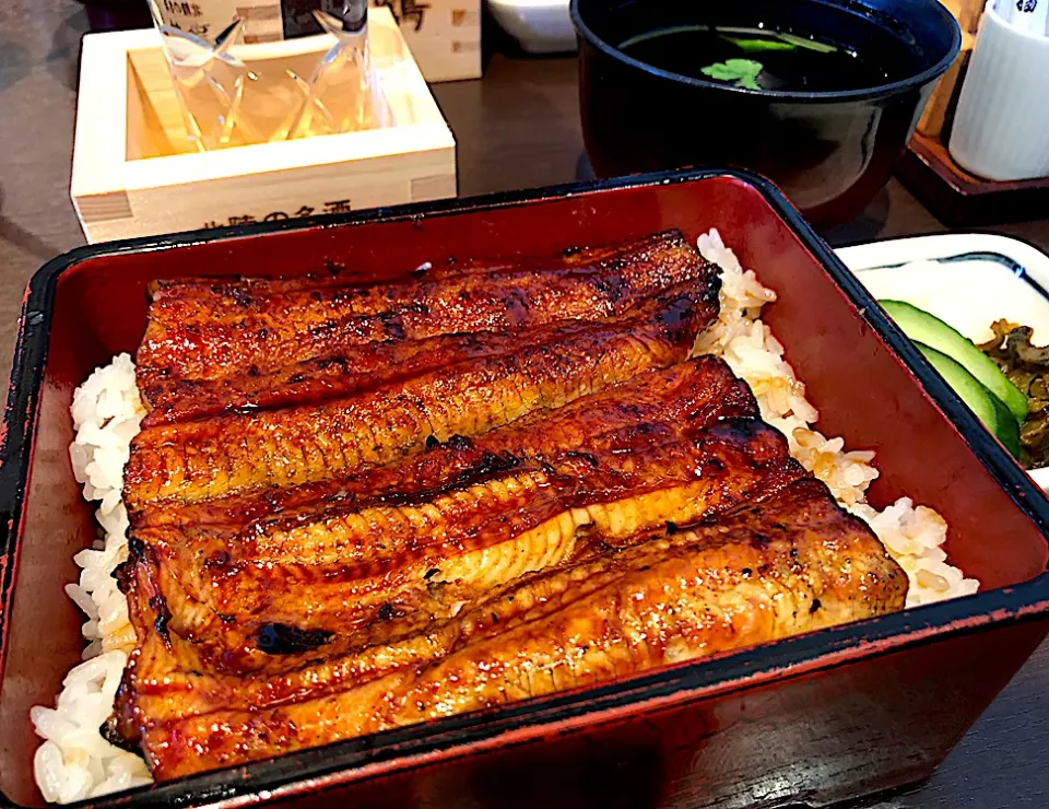 浅草寺詣でからの鰻重 ＠浅草 うな轍本店|須佐 浩幸さん