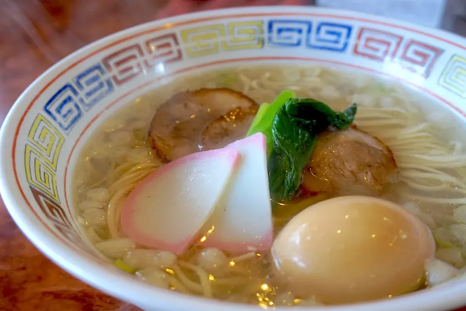 Snapdishの料理写真:函館ホタテ塩ラーメン しじみver. 味玉のせ|Shiny1022さん