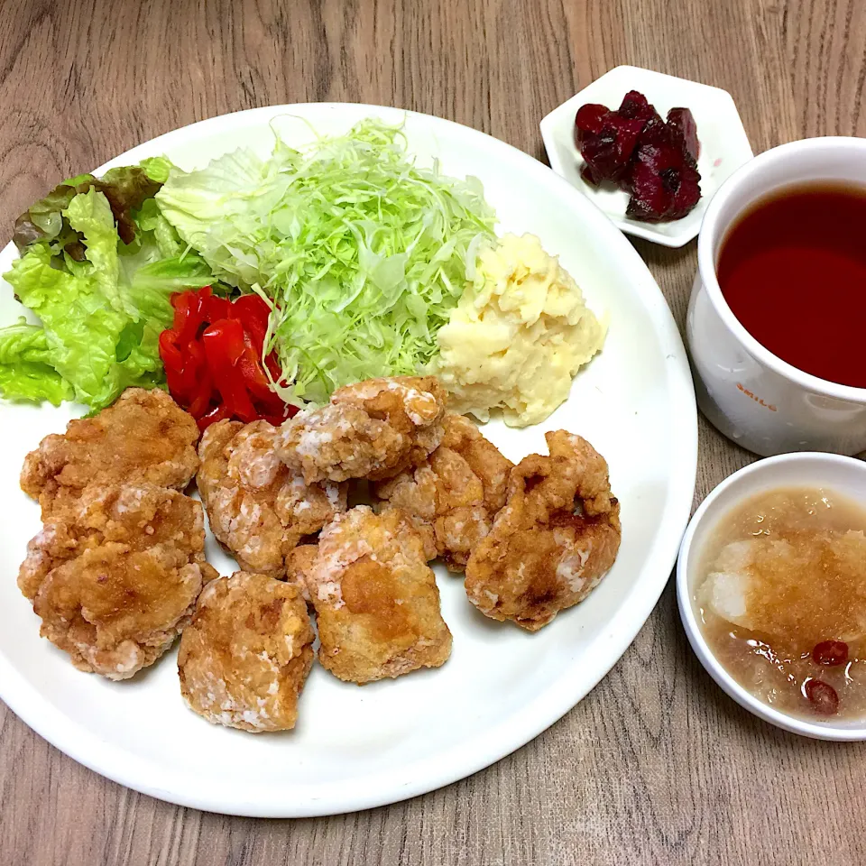 Snapdishの料理写真:鳥の唐揚げ おろしポン酢添え|まみっこさん