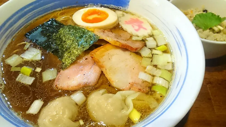 Snapdishの料理写真:【1/4、1/6限定】
麺屋 悠
新春特製醤油そば（700円）
＋ミニ炊き込みご飯（無料）
＠大久保、新大久保
20004|大脇さん