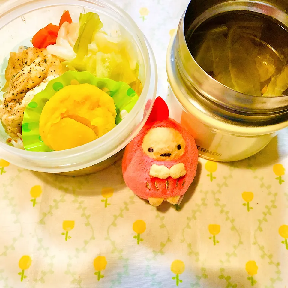 Snapdishの料理写真:2020.1.6 お仕事はじめ弁当🌼|えまむらさん