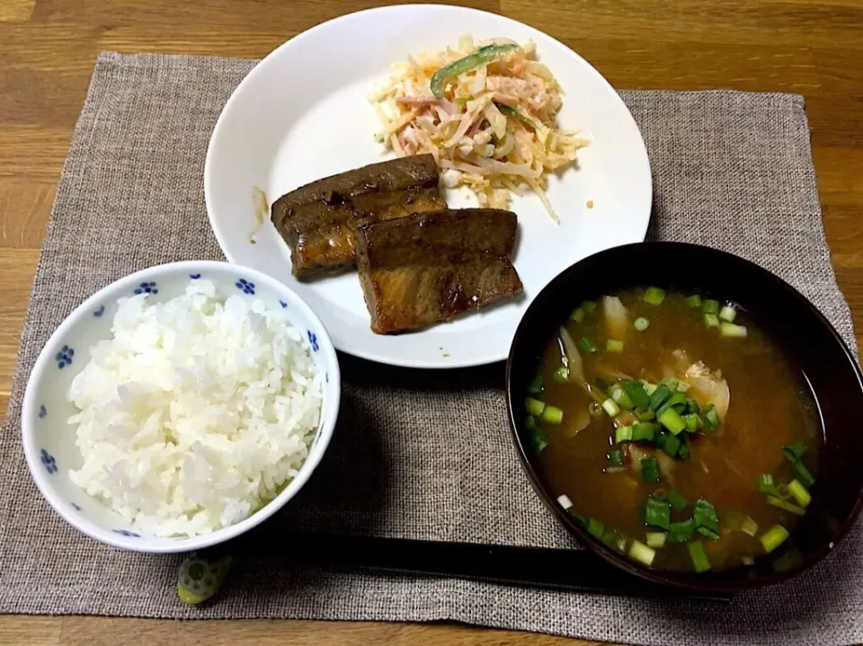 ブリの麹味噌漬け定食
 #夕ごはん  #時短料理|morimi32さん