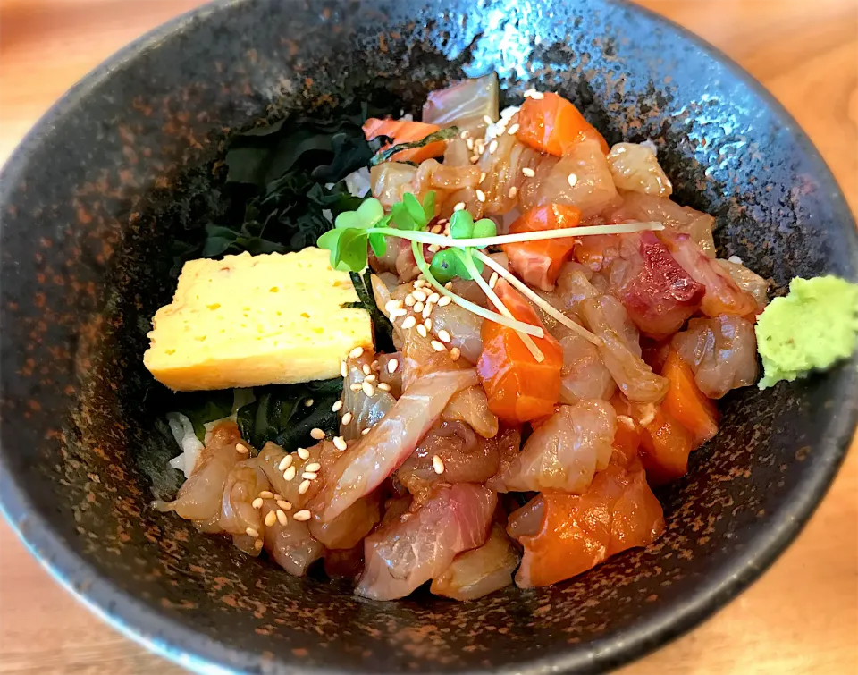 ちらし丼|ちっきーさん