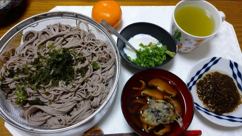 1/6の夕食
ざるそば、椎茸たっぷりのつけ汁|卯月さん