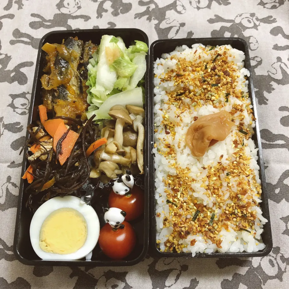 Snapdishの料理写真:2020/1/7
鰯の煮付け
ゆで卵
ぶなしめじのバターソテー
ひじき煮
白菜🥬の塩柚子漬
ミニトマト🍅|aichanさん