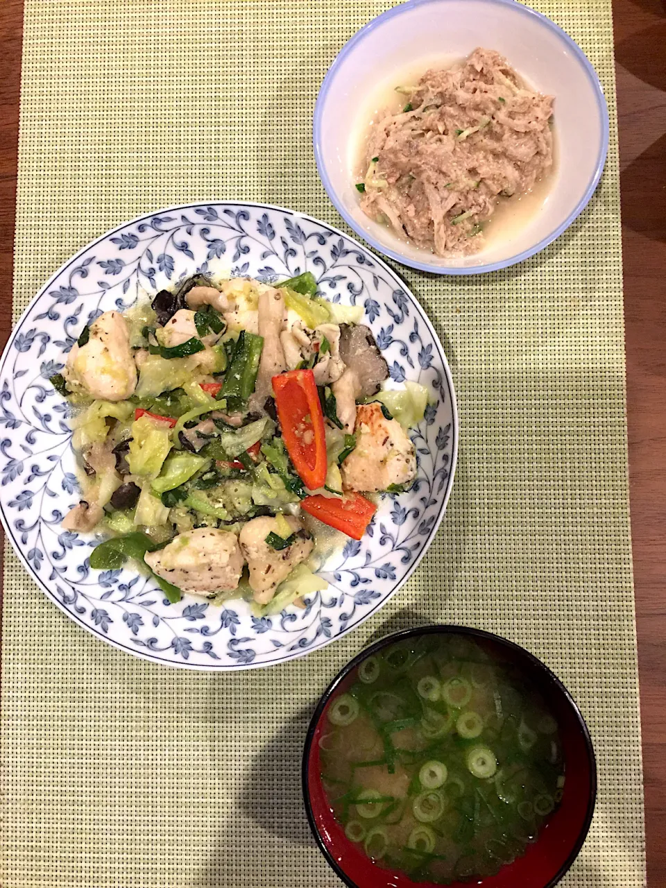 鶏ムネ肉の塩麹ハーブ野菜炒め|浜@ちゃんさん