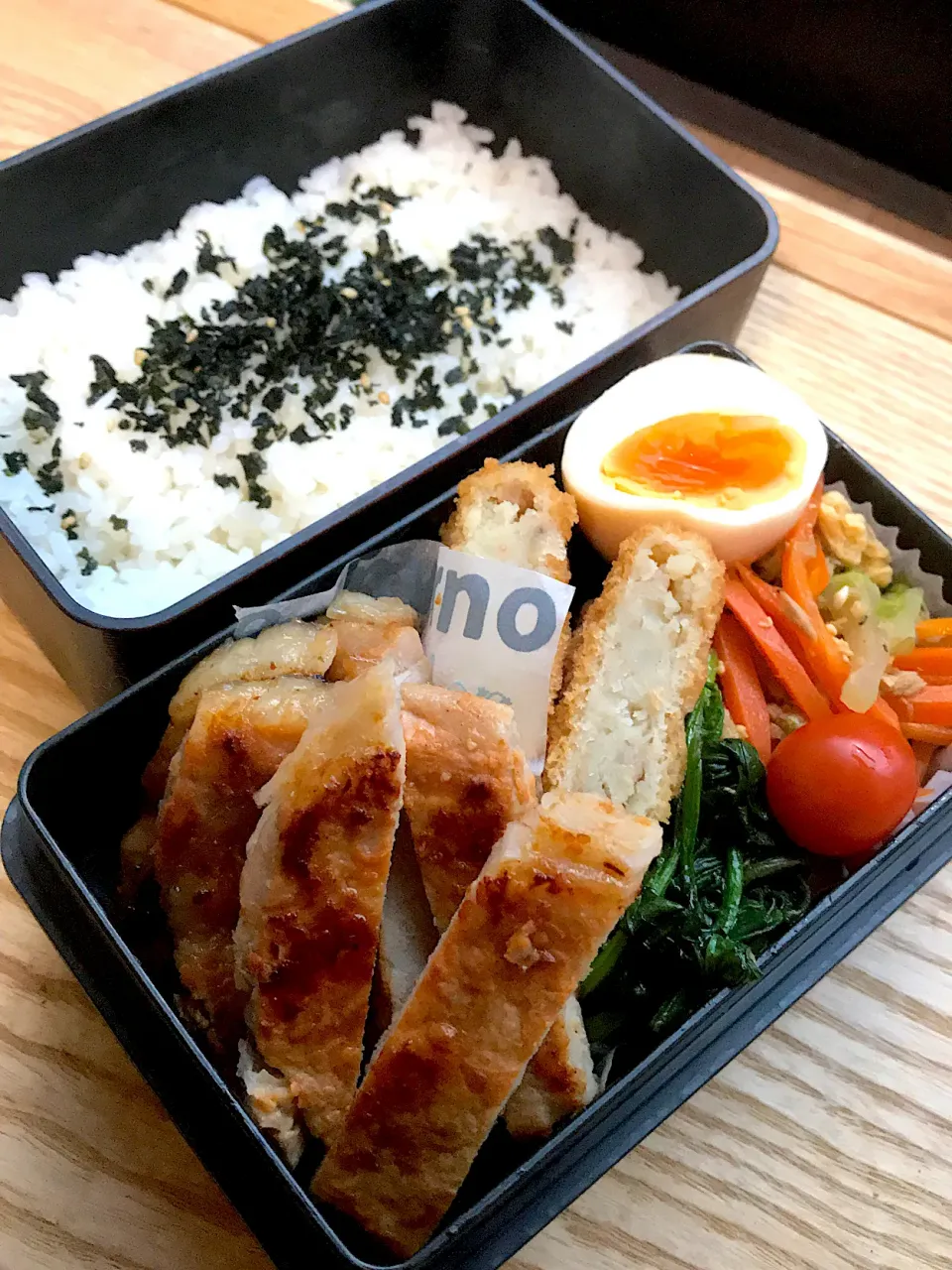 Snapdishの料理写真:豚の味噌漬け焼き弁当|二キィさん