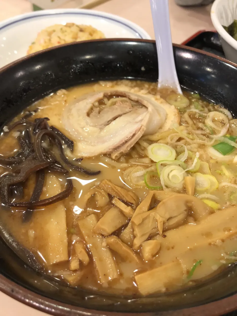 節系ラーメン　　半チャーハン|rockiさん