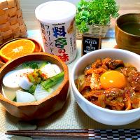 豚キムチ丼で簡単おひるごはん🍚🥢