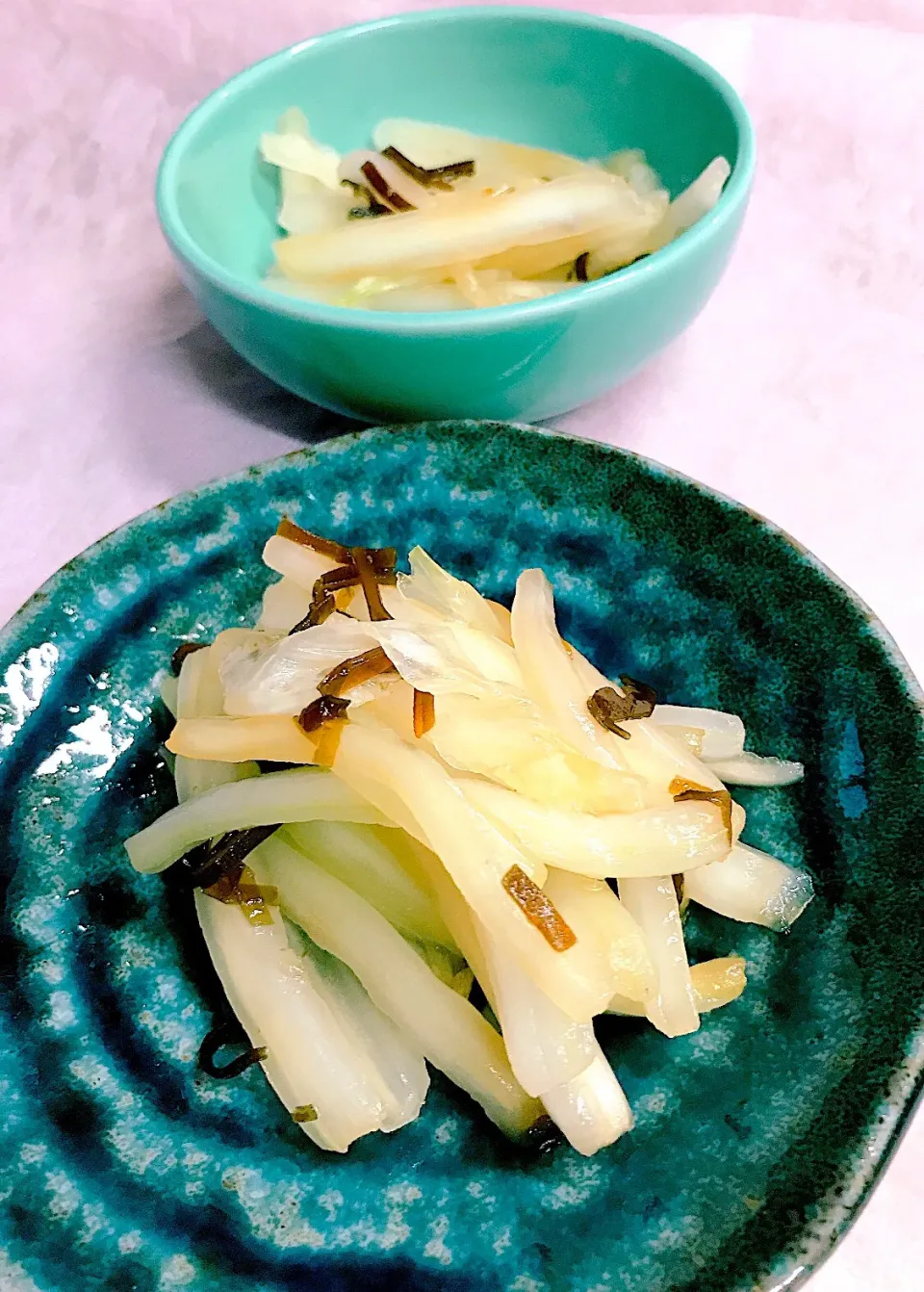 白菜の芯と塩昆布で簡単浅漬け|かっちゃん杉さん