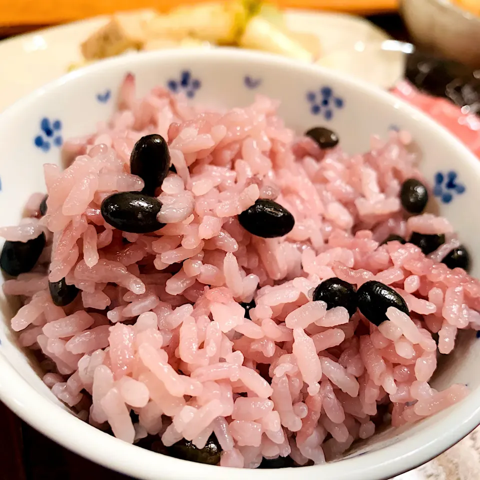 Snapdishの料理写真:黒千石大豆ごはん|いちごさん