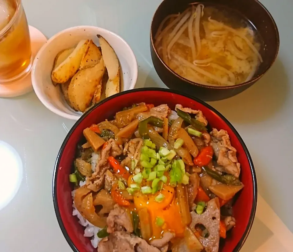 Snapdishの料理写真:野菜たっぷり豚肉丼|MAO___さん