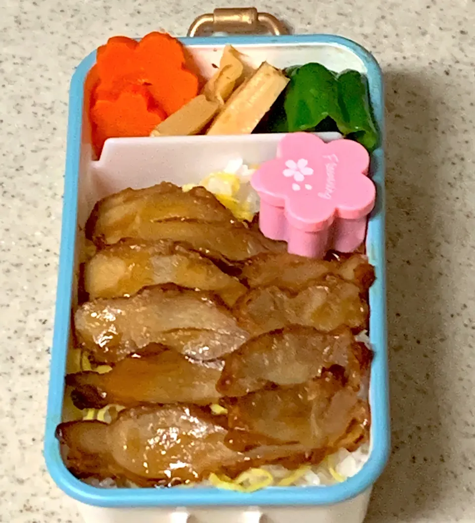 Snapdishの料理写真:鶏の蒲焼丼弁当|besさん