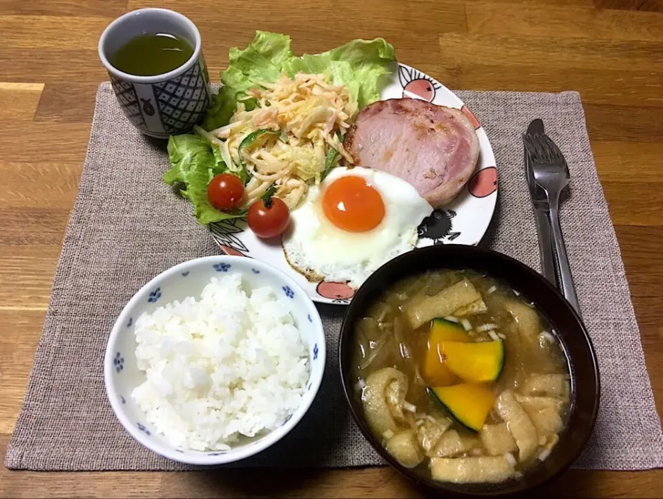 厚切りハムエッグ定食
#篠原養鶏場 #アンデスハム  #蟹出汁味噌汁|morimi32さん