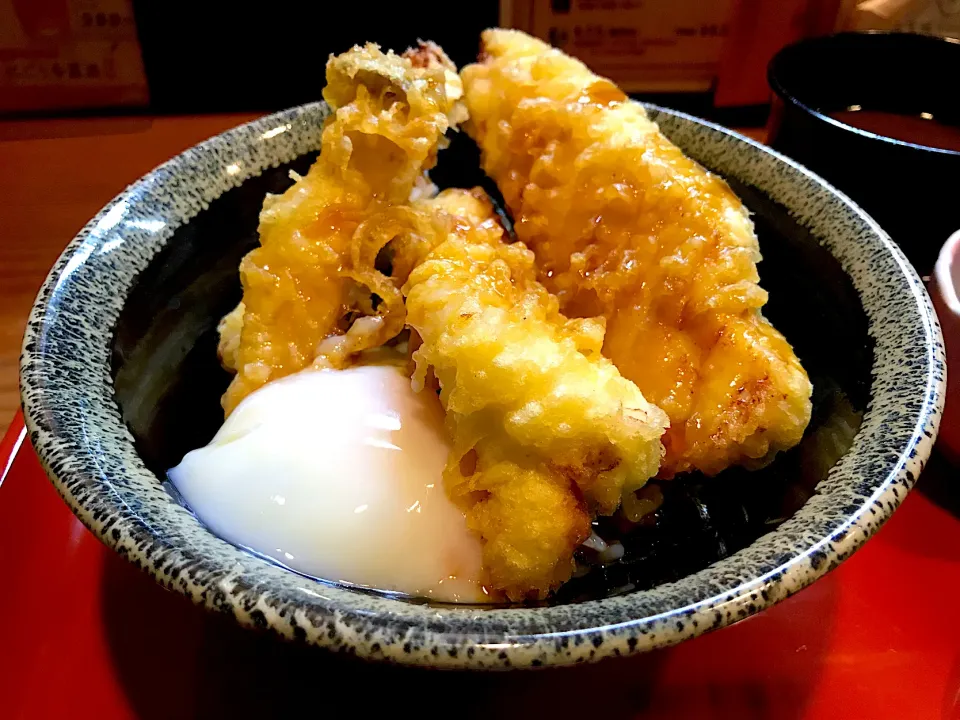 Snapdishの料理写真:厚切りとり天丼　半熟卵のせ　黒酢たれ|なお🅿️さん