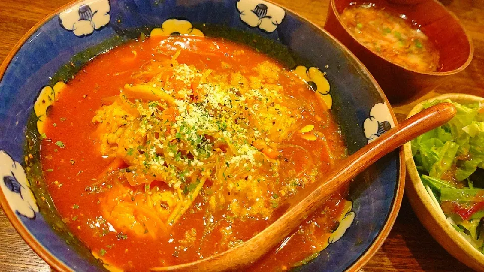 賄い飯🍚トマトスープカレー鶏団子入り……等|Gauche Suzukiさん