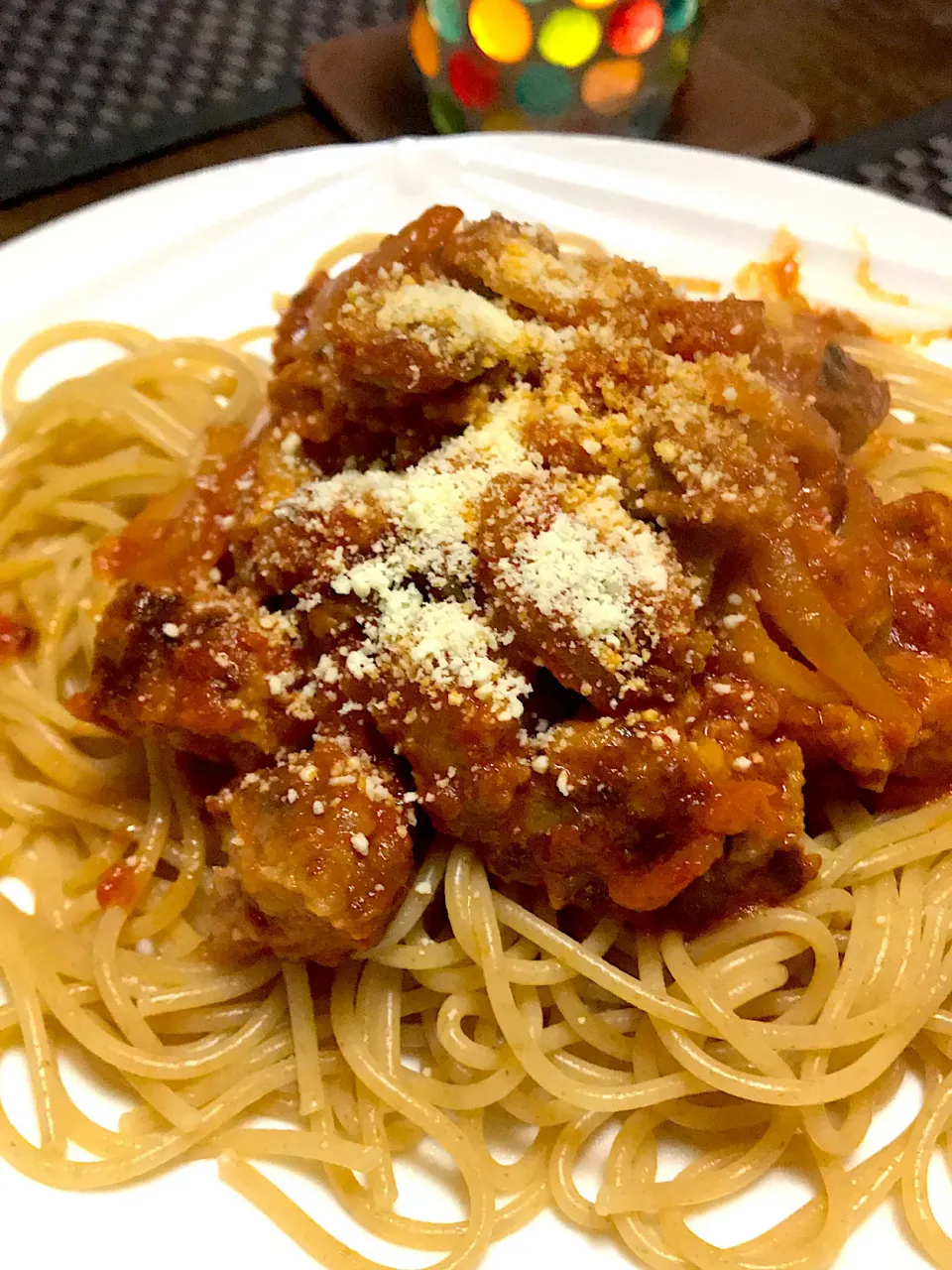 ハンバーグを砕いてのせた自家製ミートソース🍝|ま〜てぃんさん