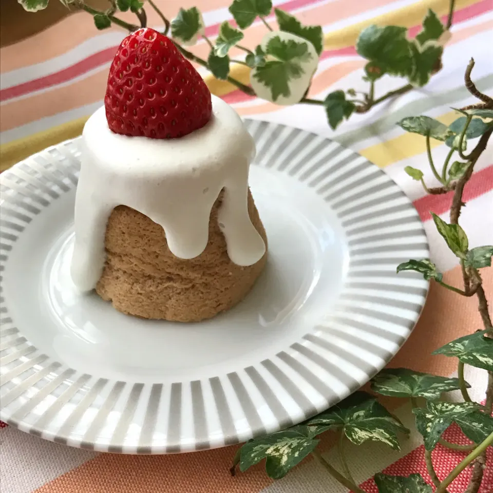 🍓🍵ほうじ茶ラテ台湾カステラでキャンドルケーキ🍓🍵|Hollyさん